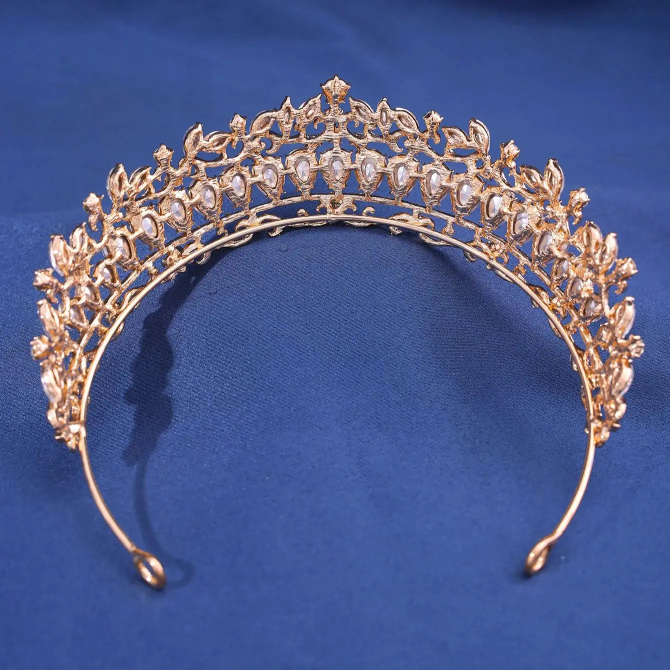 Baroque Big Crystal Tiara Crown for Women - Perfect for Weddings, Parties, and Bridal Events in Stunning Red