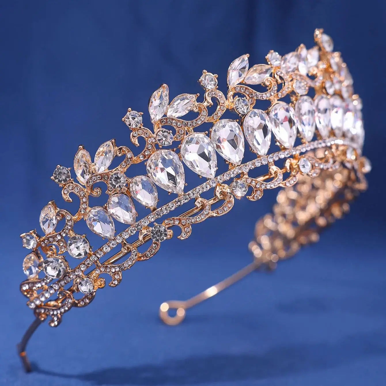 Baroque Big Crystal Tiara Crown for Women - Perfect for Weddings, Parties, and Bridal Events in Stunning Red